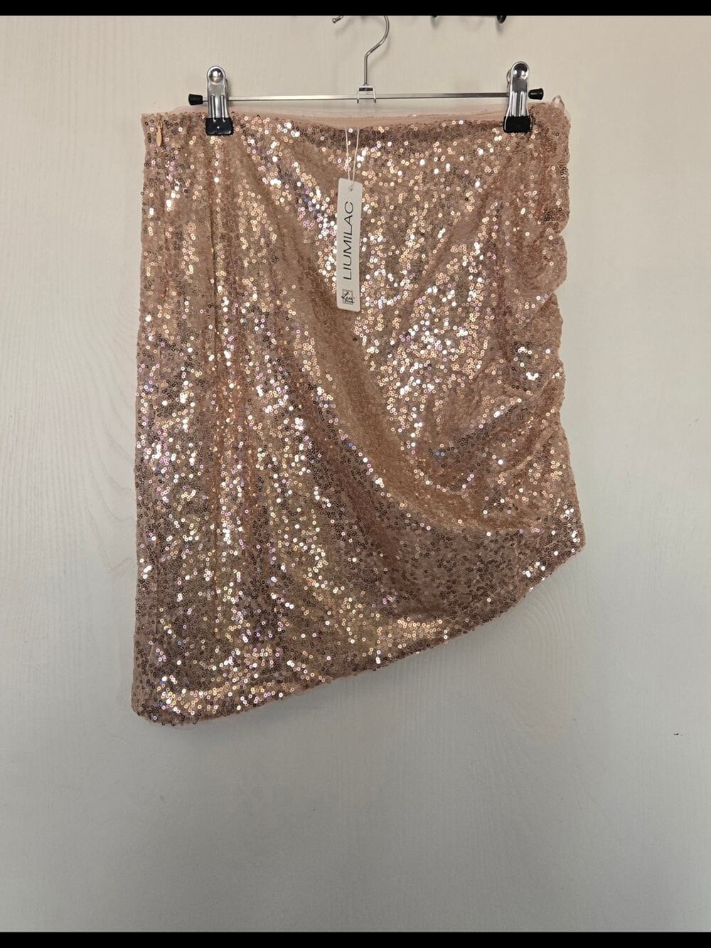 NWT Liumilac Rose Gold Sequin Asymmetric Mini Skirt – Runs Small – Women’s Large